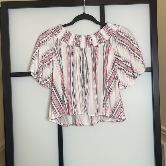 Crop top/ optional off the shoulder - Picture 2 of 2